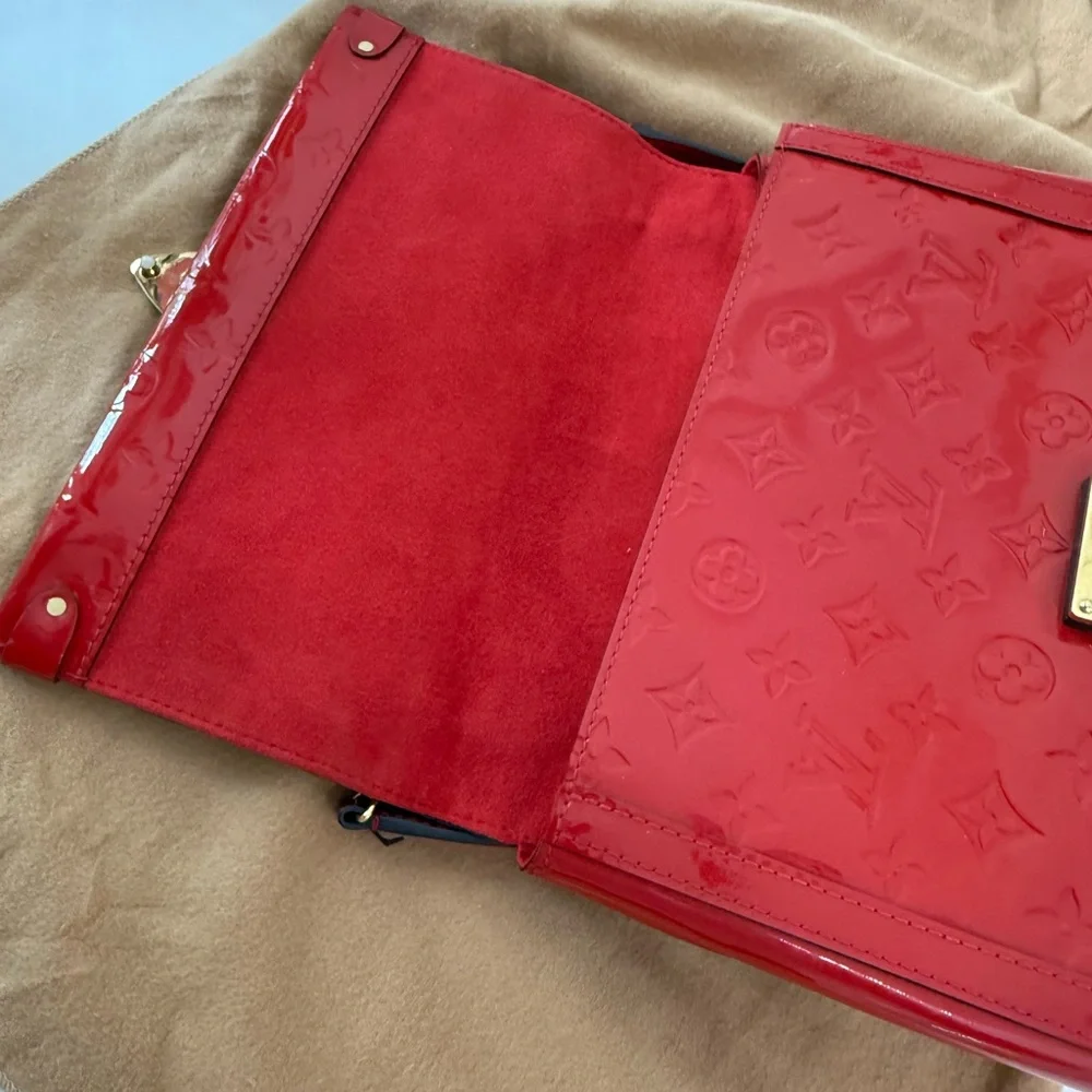 Louis Vuitton Venice Shoulder Bag Monogram Vernis: RED ♥️ - Picture 9 of 17
